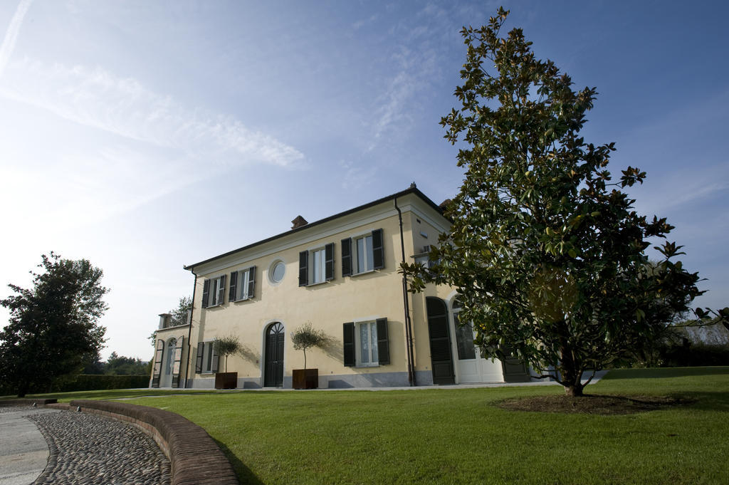 Relais 23 Hotel & Ristorante Castelnuovo Belbo Exterior photo